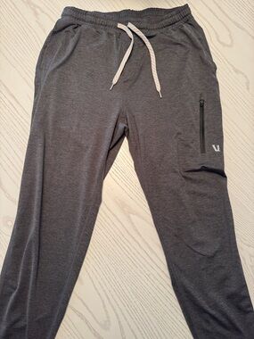Men's Gray Athletic Jogger Pants - Vuori